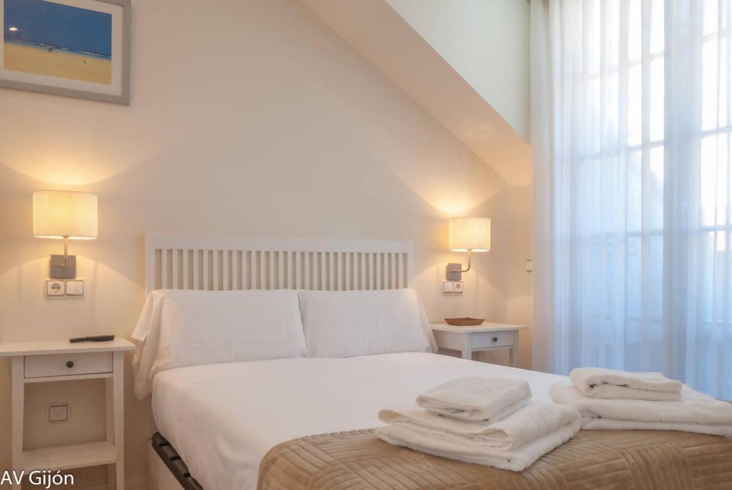 Av Gijon San Agustin 12 Apartment Bagian luar foto