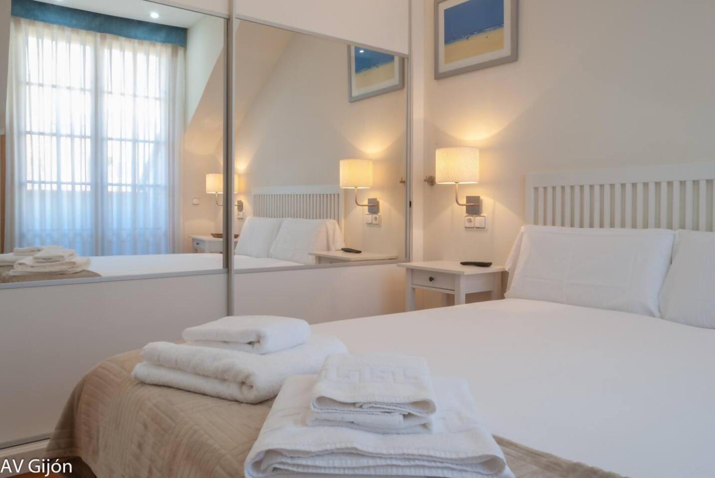 Av Gijon San Agustin 12 Apartment Bagian luar foto