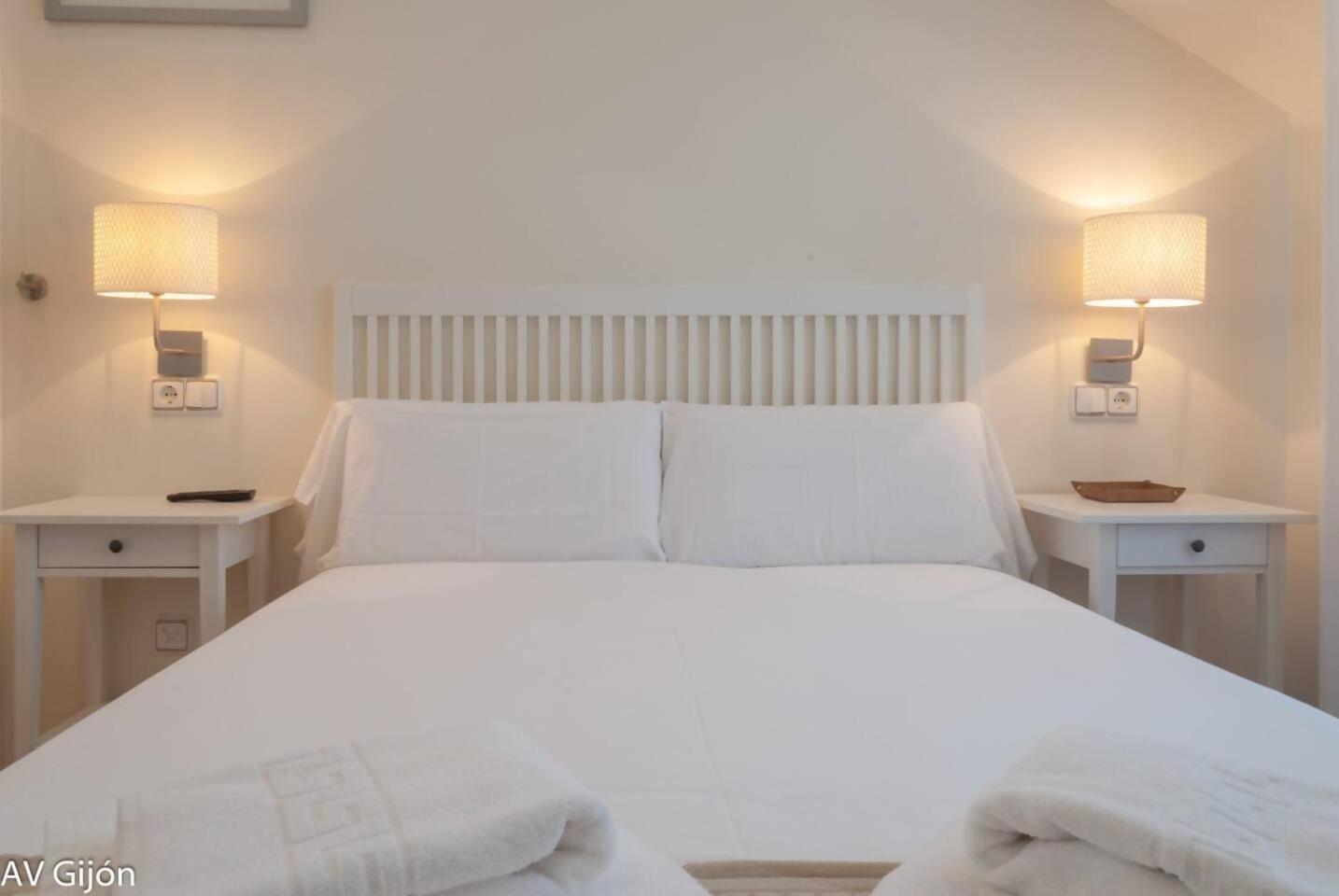 Av Gijon San Agustin 12 Apartment Bagian luar foto