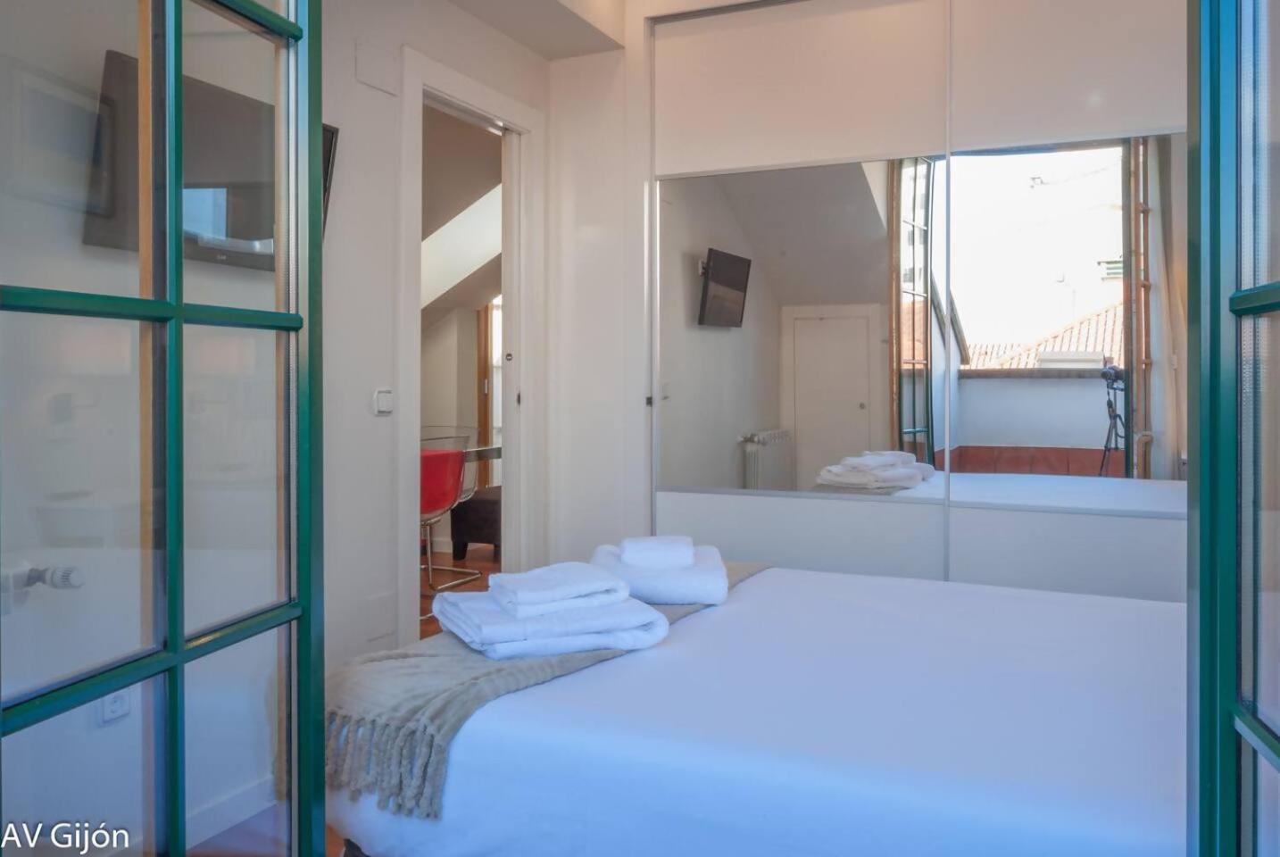 Av Gijon San Agustin 12 Apartment Bagian luar foto